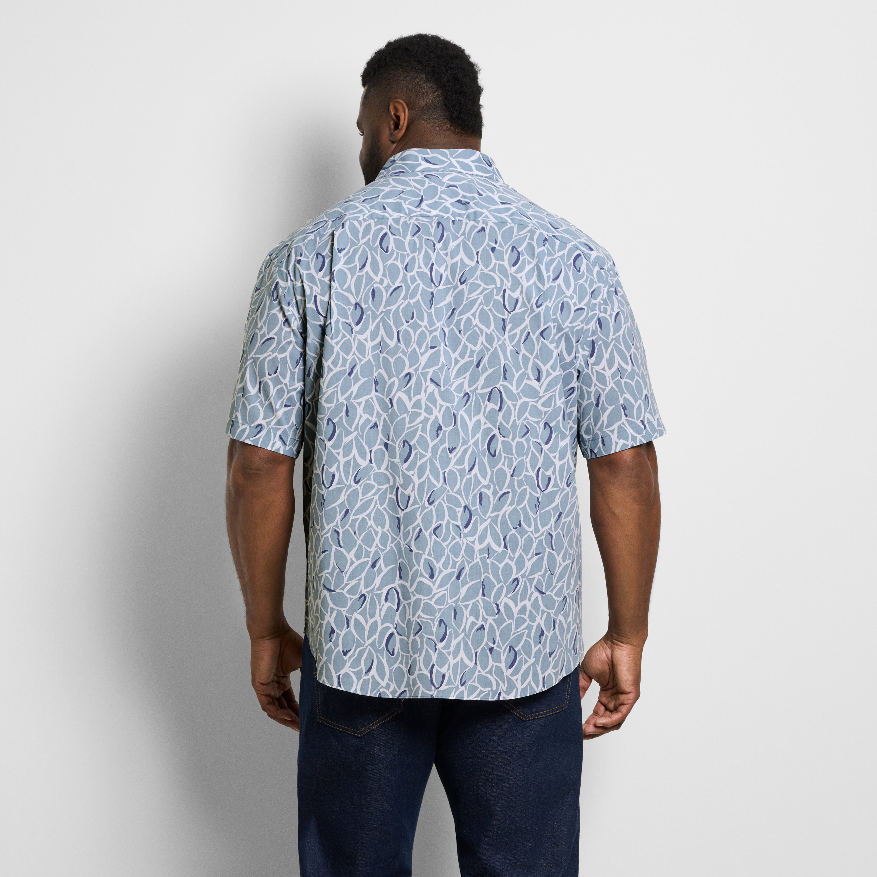 Folsen Short Sleeve Stain Shield Shirt Bold Leaf Print - Big & Tall