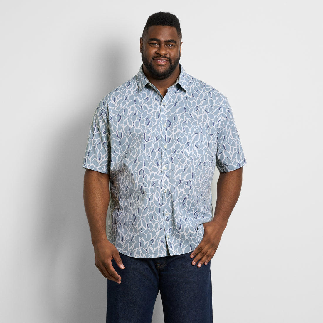 Folsen Short Sleeve Stain Shield Shirt Bold Leaf Print - Big & Tall