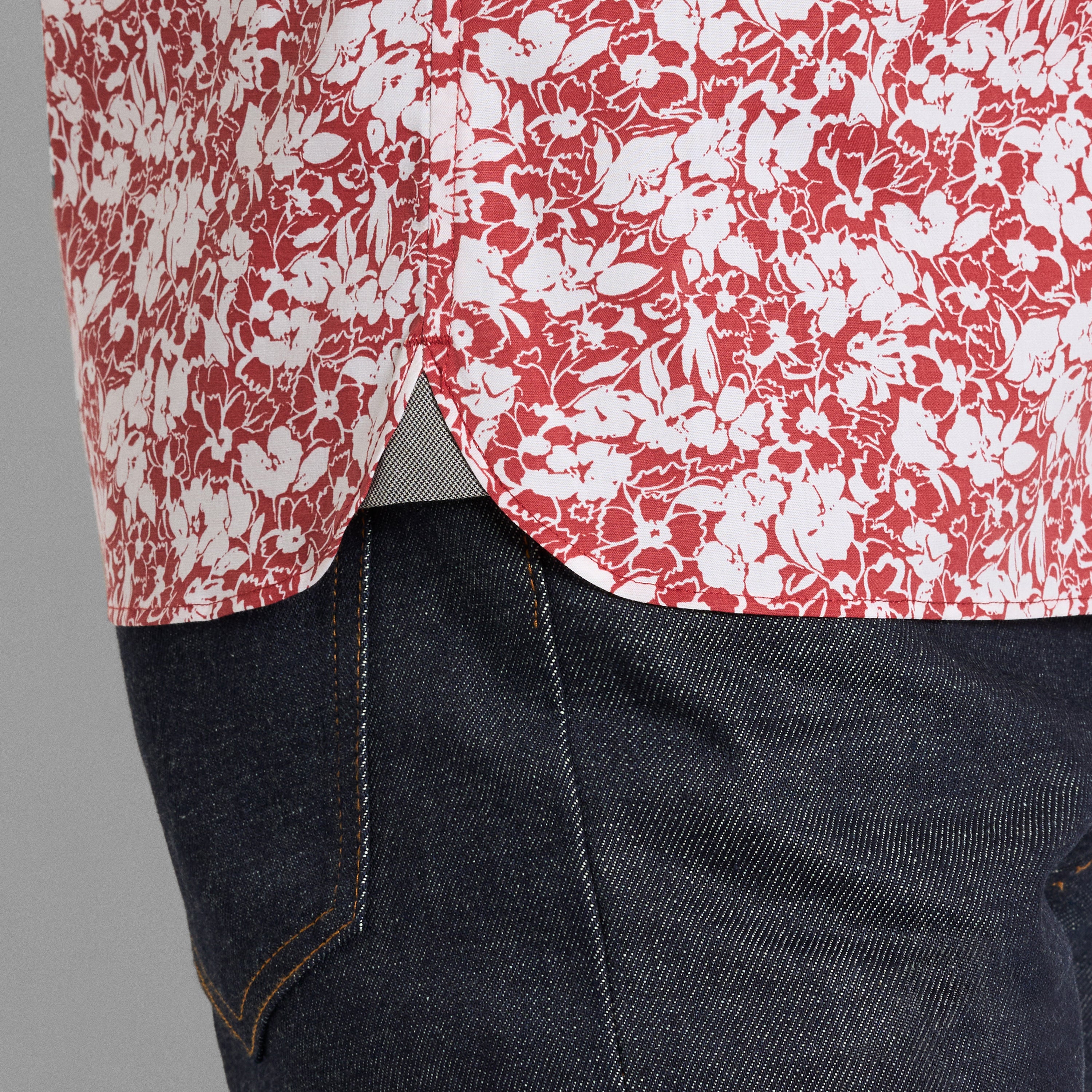 Folsen Short Sleeve Stain Shield Graphic Flower Print - Slim Fit