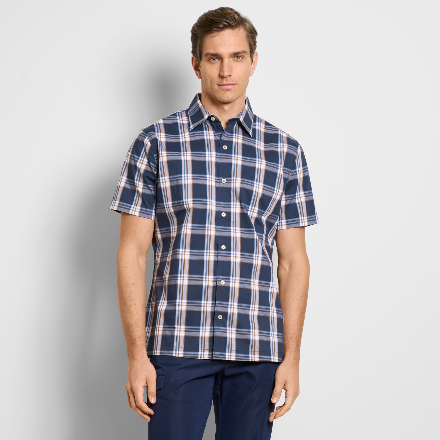 van heusen short sleeve poplin dress shirt Men's Van Heusen Poplin Short Sleeve Dress Shirt