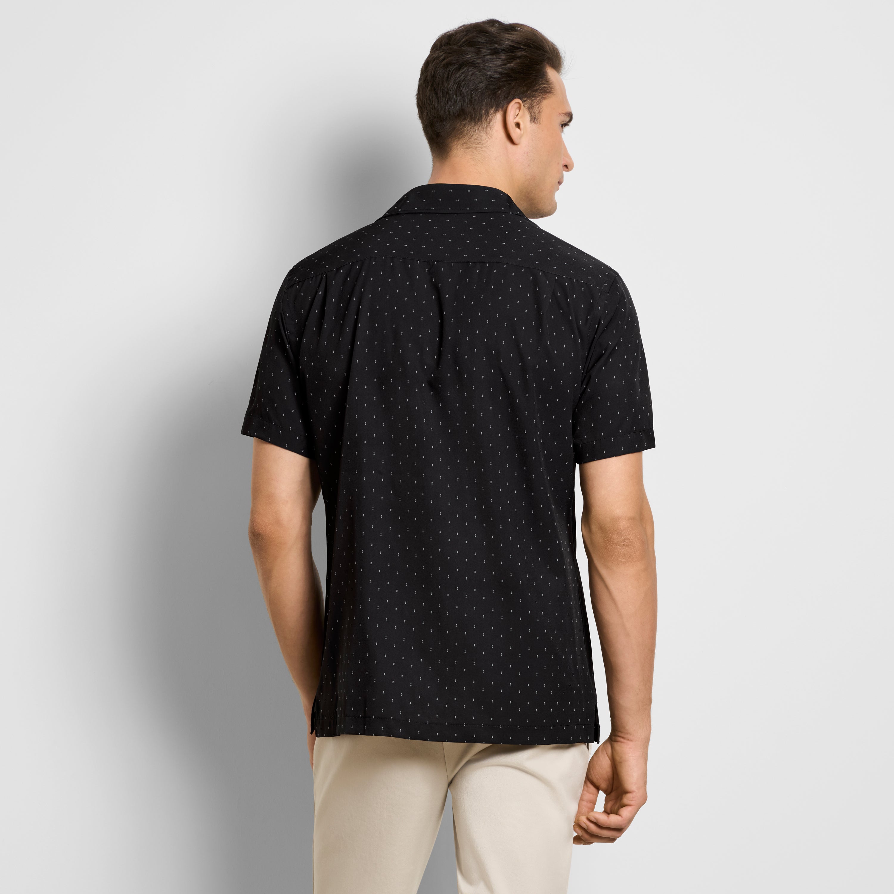 Hydro Wik Short Sleeve Camp Shirt Stacked Dot